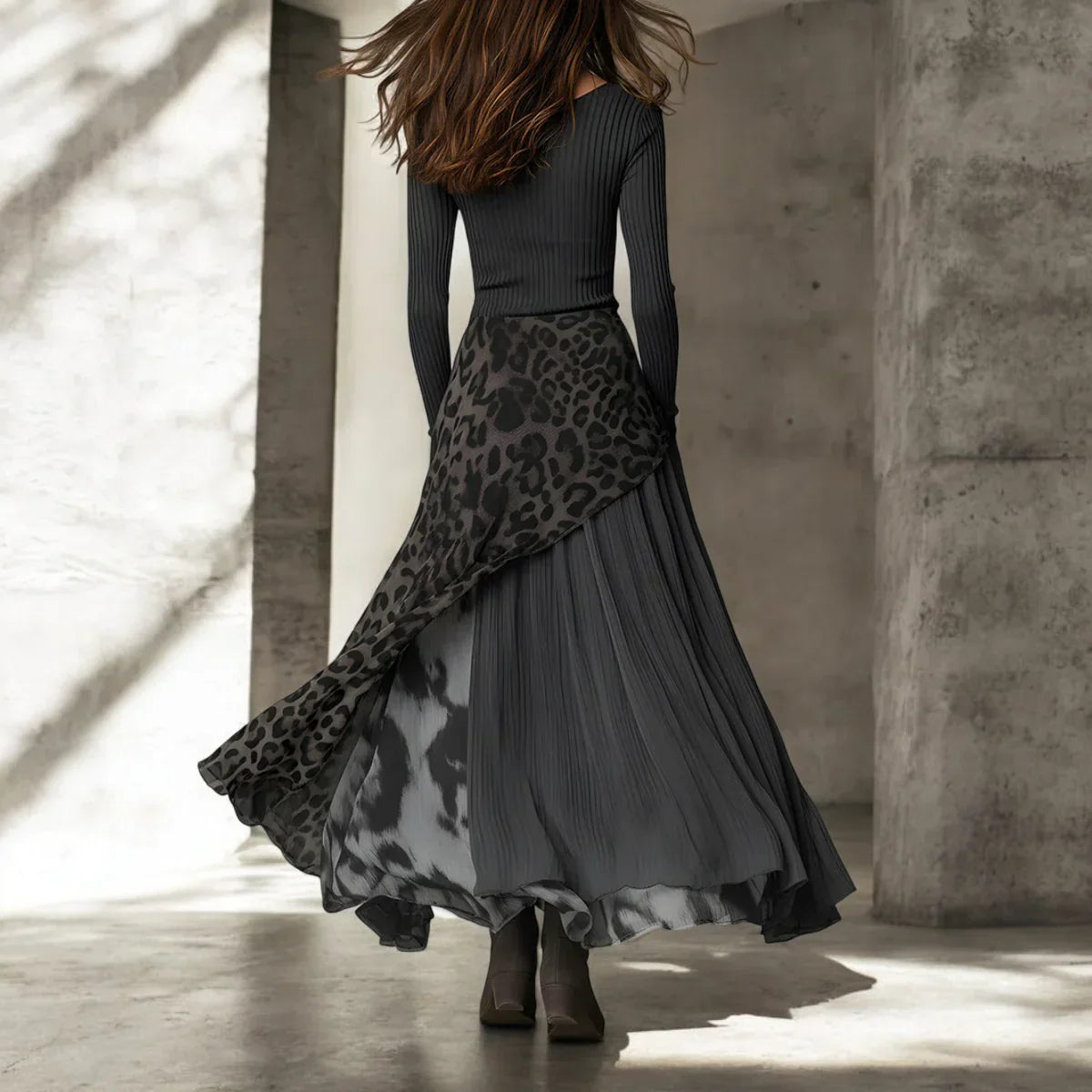 Monika | Rochie lungă elegantă cu imprimeu leopard și croială fluidă