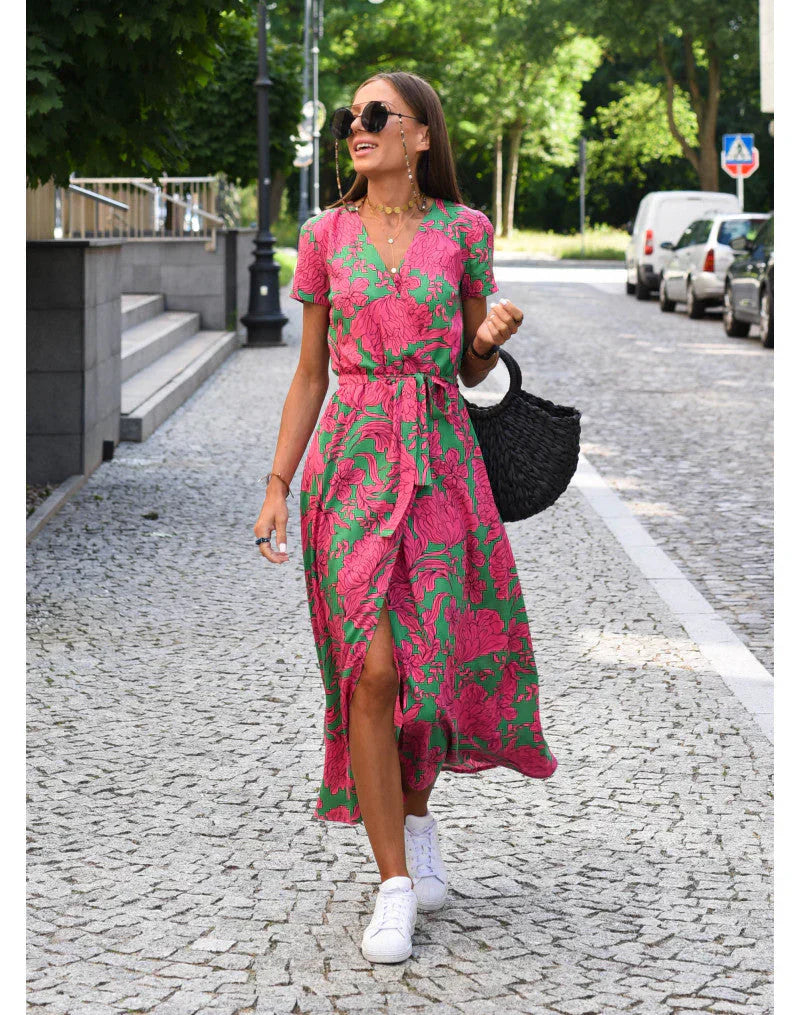 Julia | Rochie elegantă cu decolteu în V și croială avantajoasă