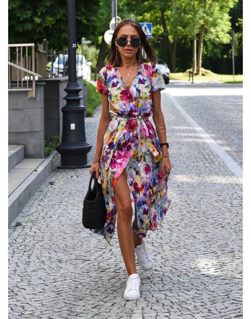 Julia | Rochie elegantă cu decolteu în V și croială avantajoasă